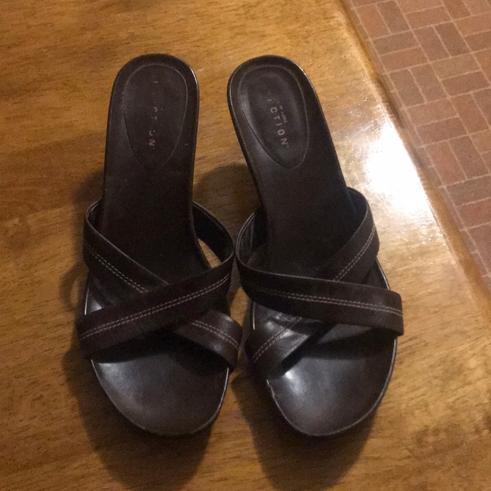 Kenneth Cole slides